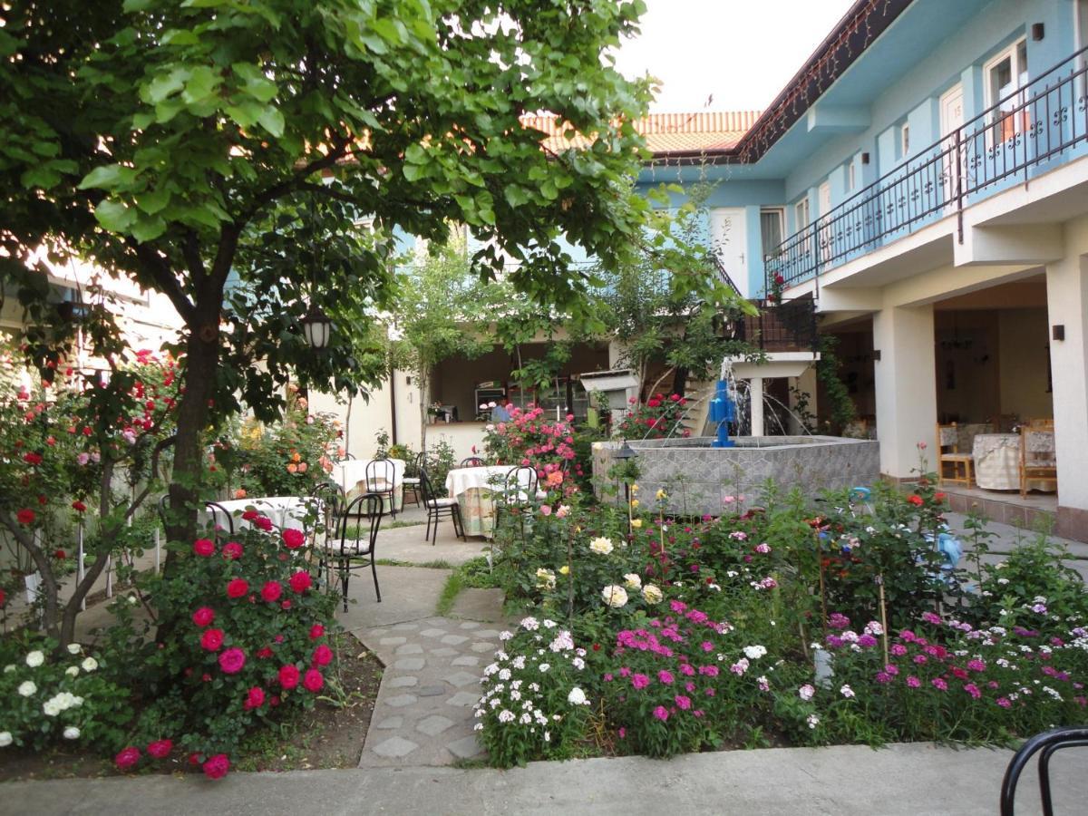 Hostel Tropical Drobeta Turnu Severin Exterior foto